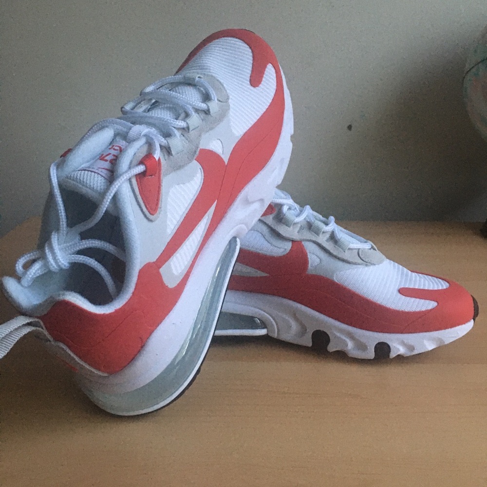 Nike 270 React